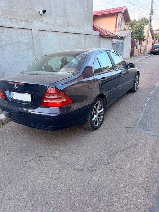 MERCEDES-BENZ CLA 2001 — imagine 4