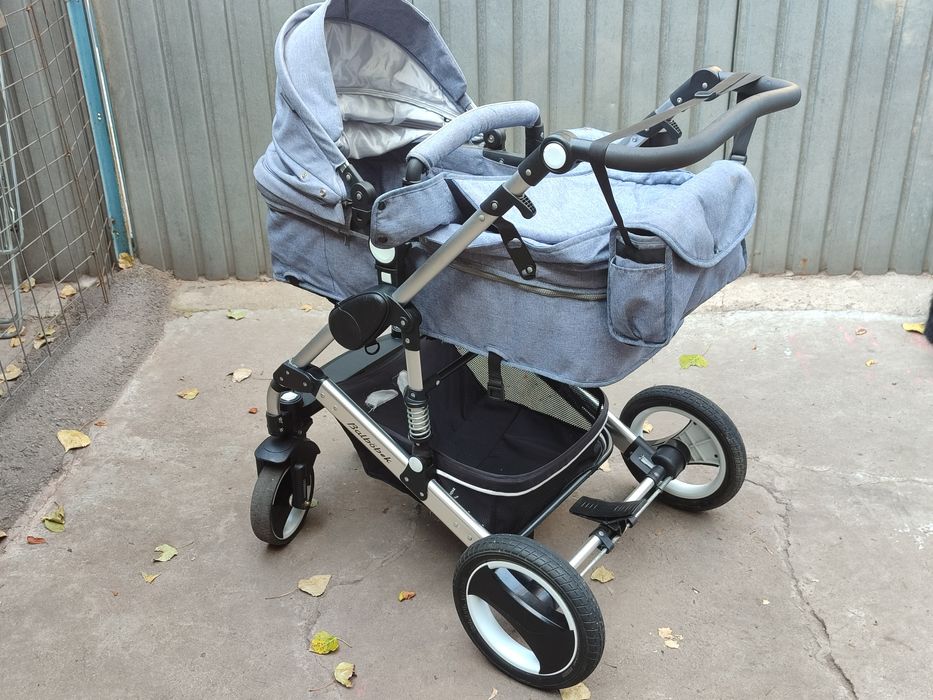 Продам коляску б/у в хорошем состоянии