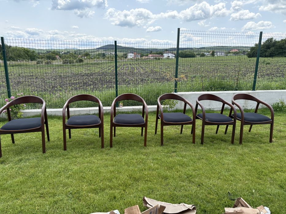 Трапезни столове