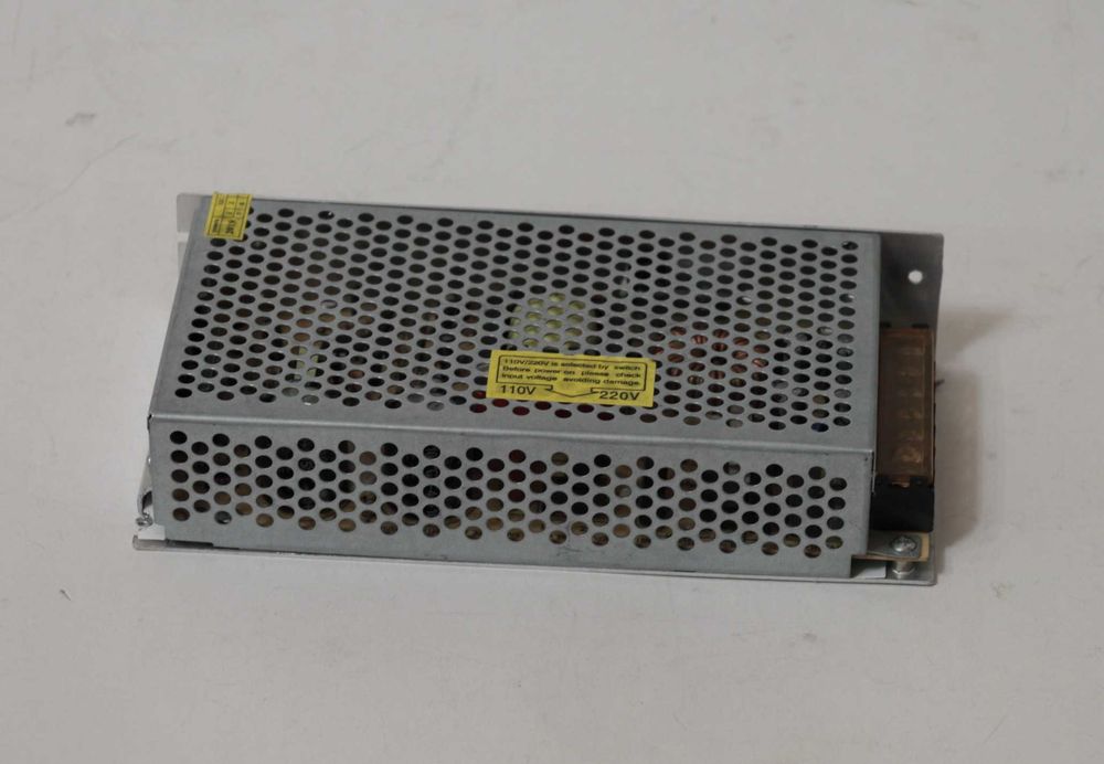Sursă in comutatie Well 24V 150W