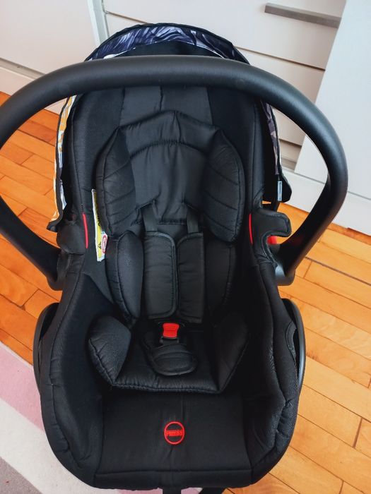 Стол за кола за новородено