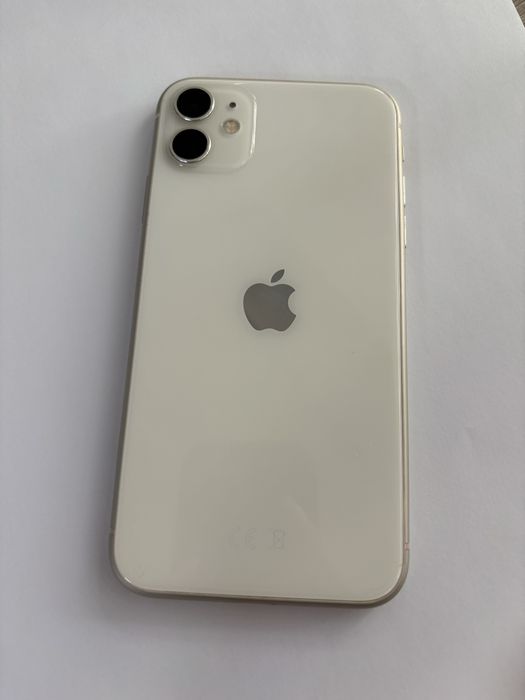 iPhone 11 белого цвета