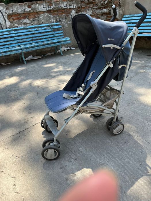 Продам прогулочную коляску Chicco London
