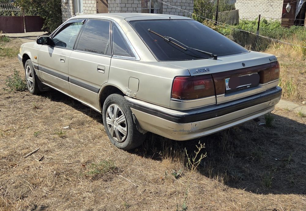 Срочно продам Mazda 626