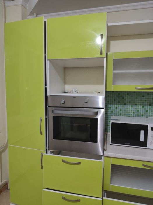 Отдам бесплатно кухонный гарнитур