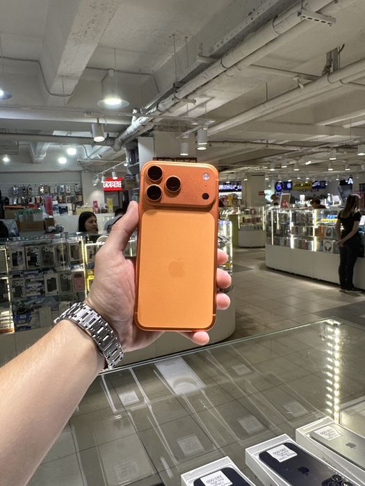 Продаю Iphone 17 Pro Max 256