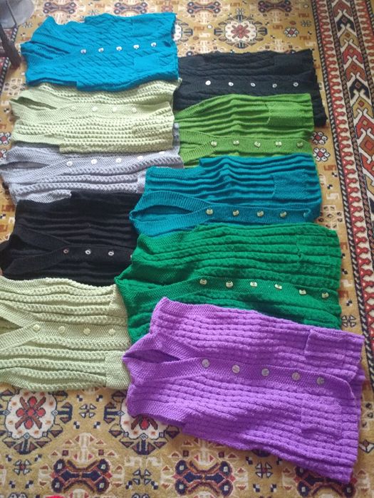 Vesta tricotata manual / sosete / botosei