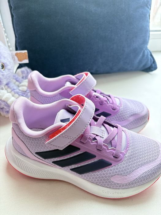 Продам кроссовки на ребенка