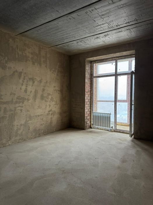 Продам евро 2 комн квартиру