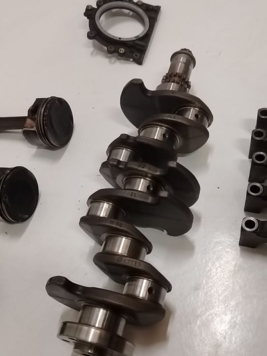 Arbore Vibrochen piston Pistoane Pompa ulei 1.4 TSI CAX CAXA CAXC Golf 6 Golf 5 Jetta Touran A3 Octavia 2 Altea 03CBF