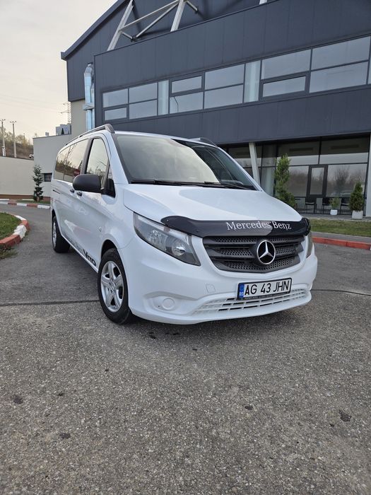 Inchiriez Mercedes  Vito Tourner 8+1