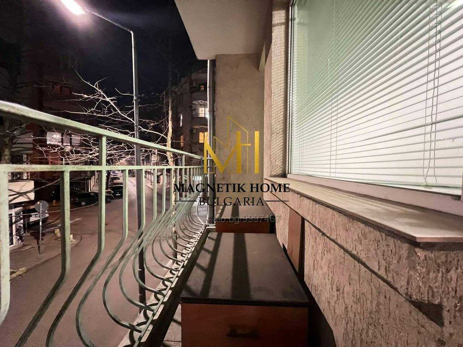 Дава се под наем Двустаен апартамент в Бургас, Възраждане - 60 кв.м за 331.5 € - Снимка #1