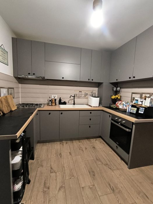 195000e Casa tip duplex Valea Adanca la strada asfaltata, 116mp toate utilitatile,mobilata și utilata complet, beci, bucătărie de vara, alarma AC etc