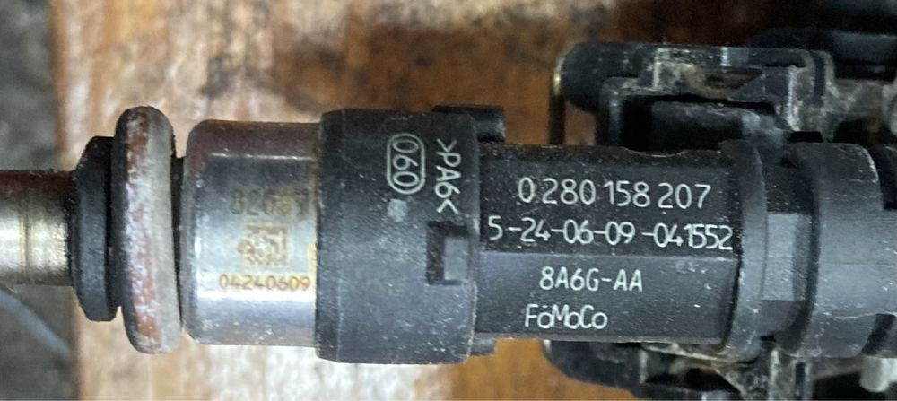 Ford fiesta 2009година 1.25i 82кс Горивна рейка с дюзи