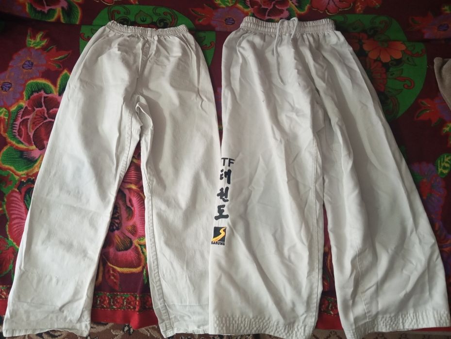 Продам Кимано с 2 штанами, 4000 тг.