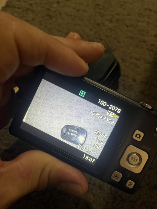 Aparat foto Casio 14.1 megapixeli