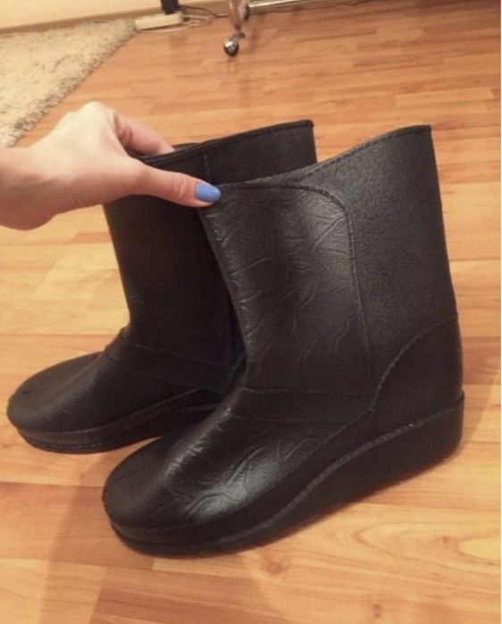 Продам резиновые сапоги