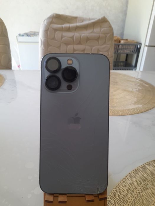 Продается iphone 13 pro