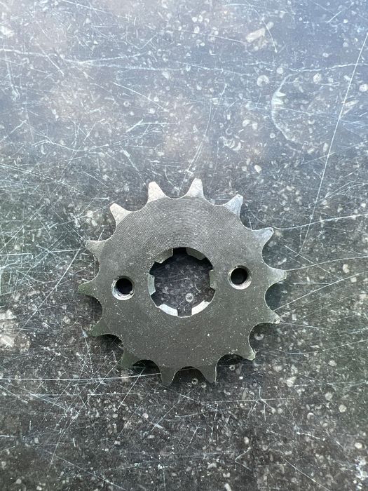 Pinion față transmisie 14 dinți , pas 428 Yamaha YBR 125