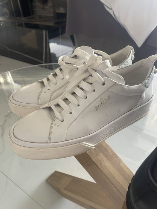 Обувки Prada, Hogan