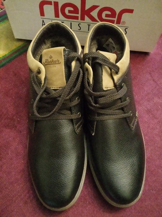 Продам новые ботинки