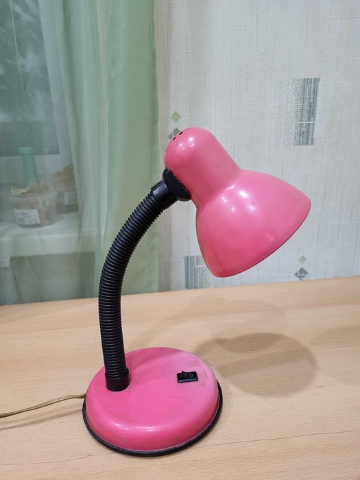 Советская настольная лампа на гибкой ножке