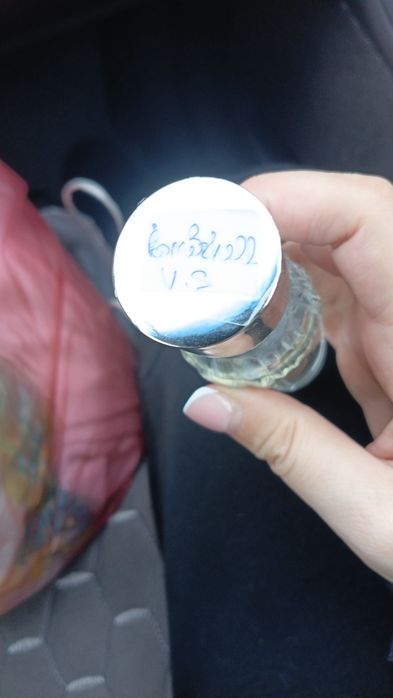 Продам духи срочно