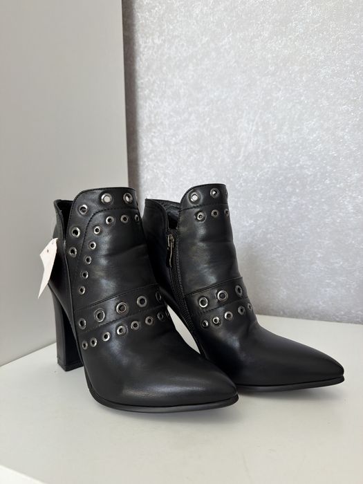 Продам новые 5000