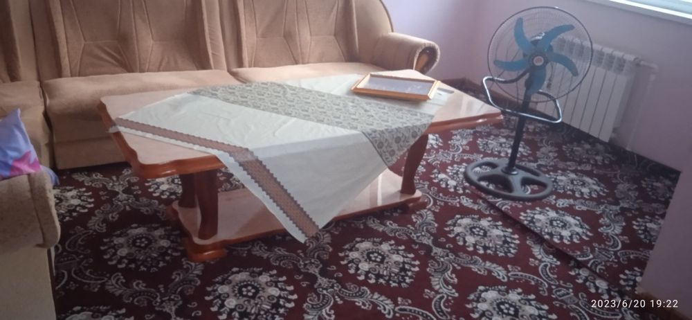 2 хонали уй истиклол стадиони рупарасида