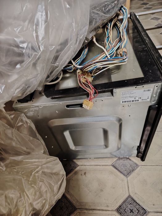 Электрическая духовка Hansa