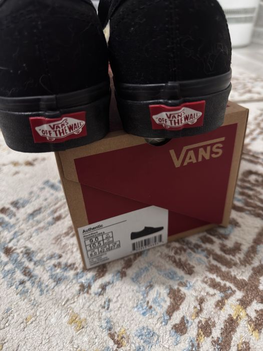 Vans authentic 42size