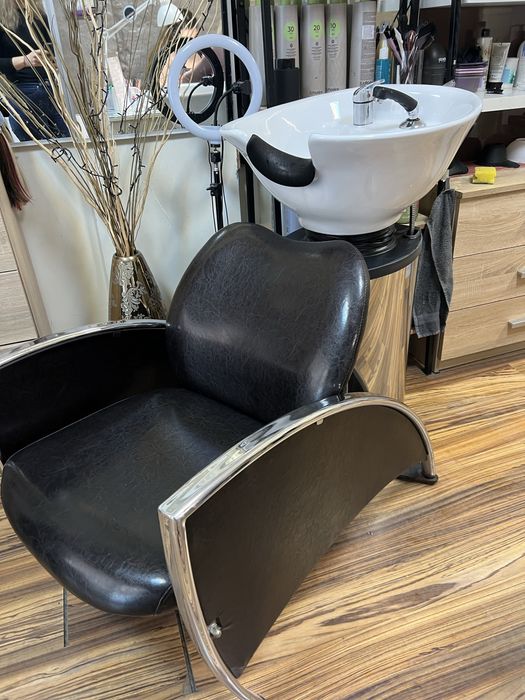 Фризьорска измивна колона