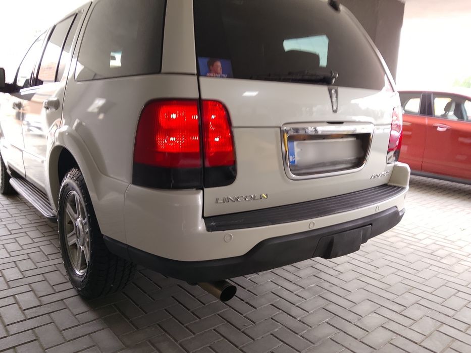 Vând Lincoln Aviator