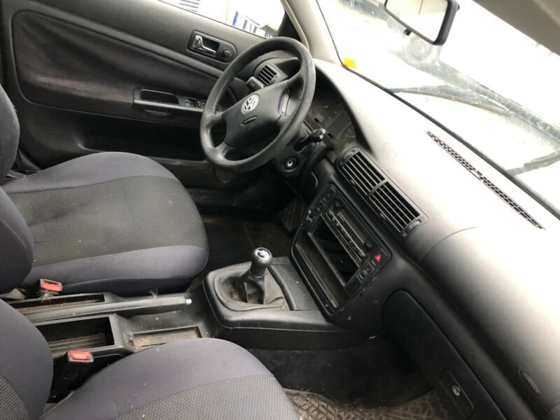 НА ЧАСТИ! VW Passat 1.6 i 101 кс. AHL Комби Климатик Фолксваген Пасат