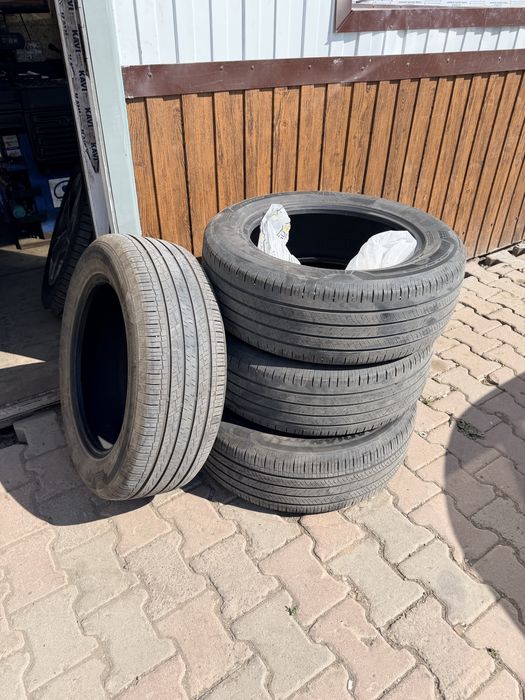 Продам шины 235/60/18