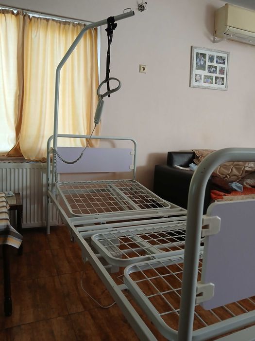Електрическо болнично легло