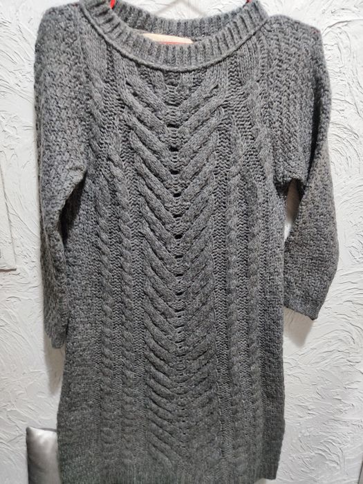 Свитера , кофты и вязанные платья