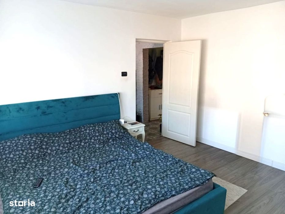 Apartament 3 camere de vanzare in Micalaca 500