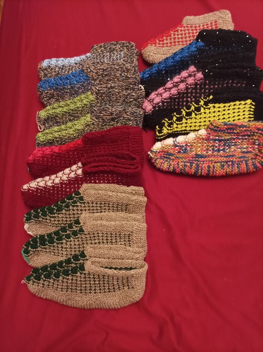 Мъжки терлици - 2модела, различни разцветки, ръчно плетени