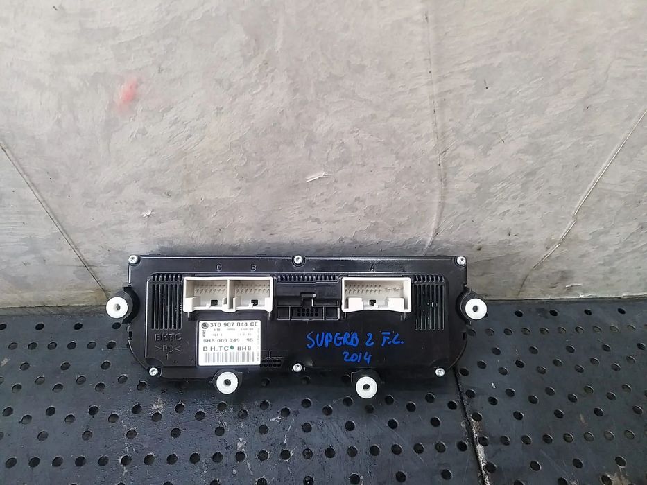 Panou comanda clima ac skoda superb 2 facelift 3t0907044ce
