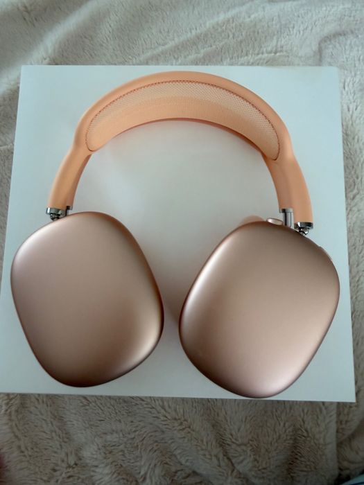 AirPods Max слушалки
