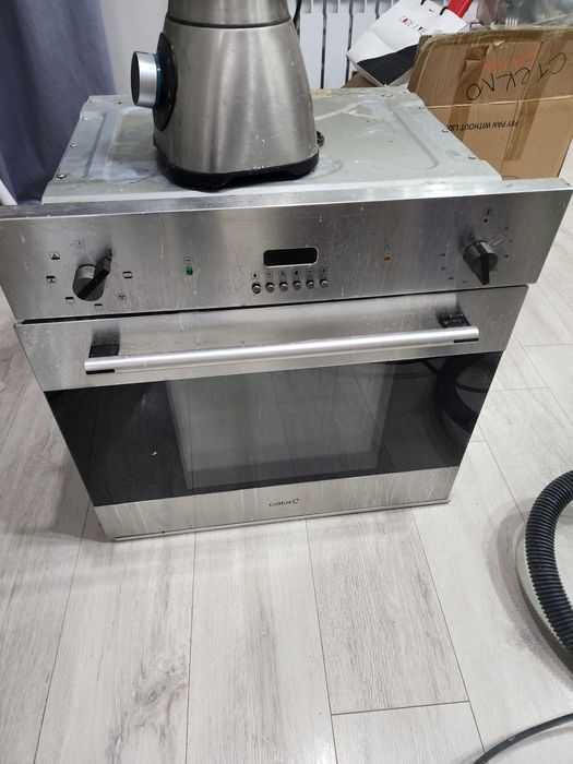 Продам Духовка Cata