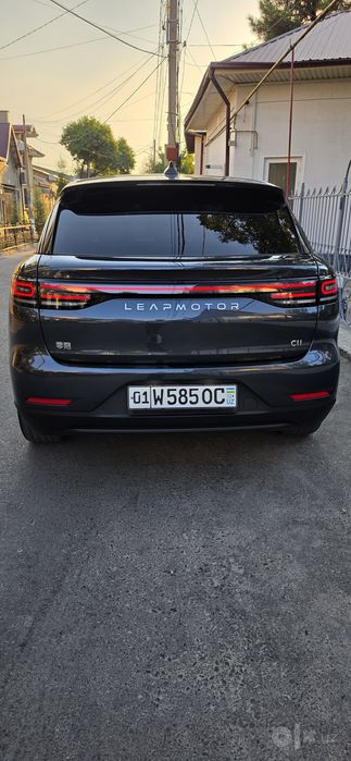 Leapmotor c11 hybrid 2024-yil