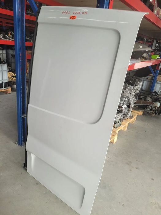 Usa spate model cu tabla fara accesorii pentru Renault Trafic / Opel V