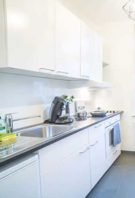 Дава се под наем Двустаен апартамент в Пловдив, Каменица 2 - 72 кв.м за 350 € - Снимка #3