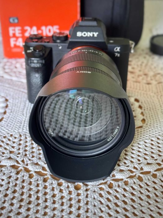 Фотоапарат Sony A7 II обектив 24-105 G OSS f4 + подарък чанта