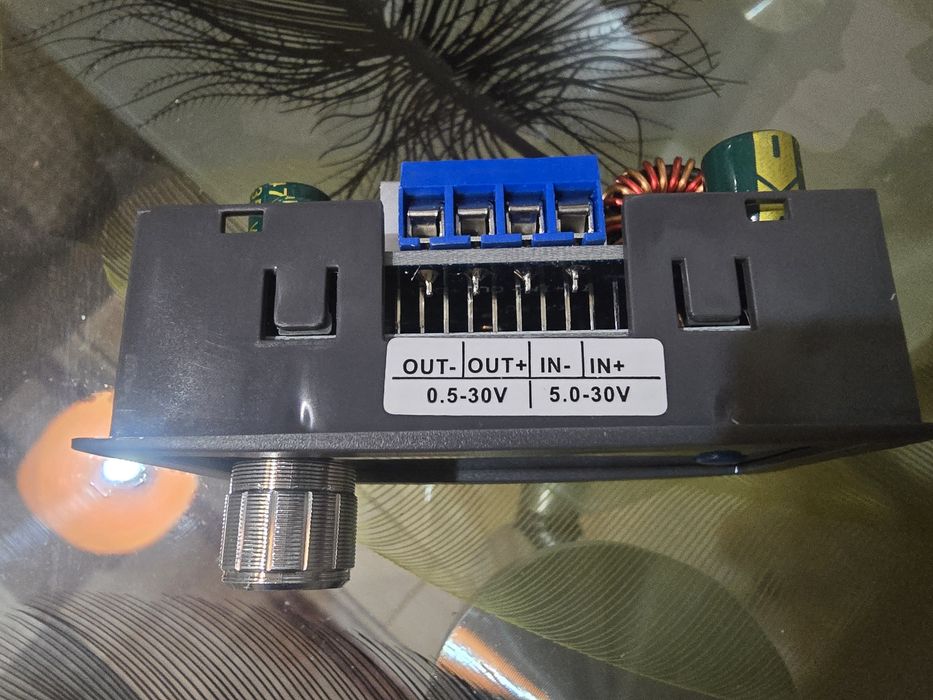 Modul de control digital, Uudeals, Sursa de laborator