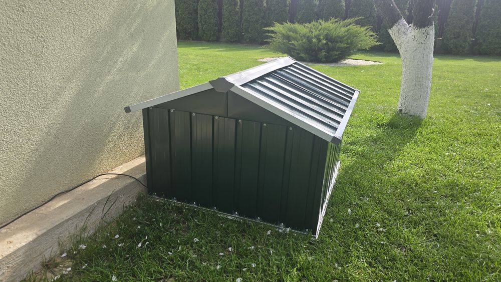 Garaj / șopron pentru robot de tuns gazon / iarba
