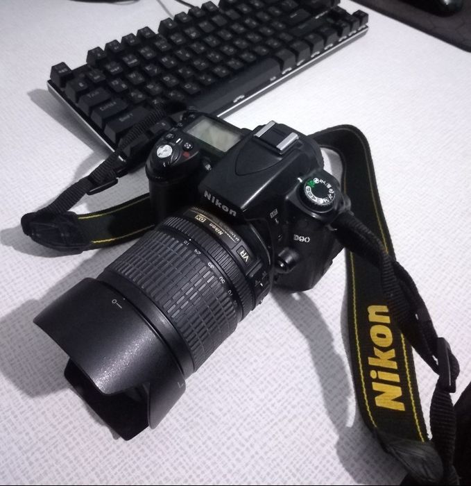 Фотоаппарат Nikon D90