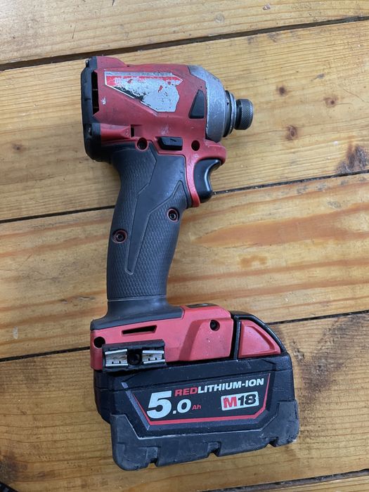 set MILWAUKEE BRUSHLESS 18v bormașină și autofiletanta impact